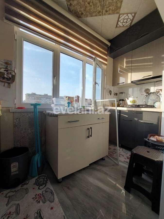 Satılır, köhnə tikili, 3 otaqlı, 65 m², Bakı, Nizami r, Xalqlar Dostluğu m.