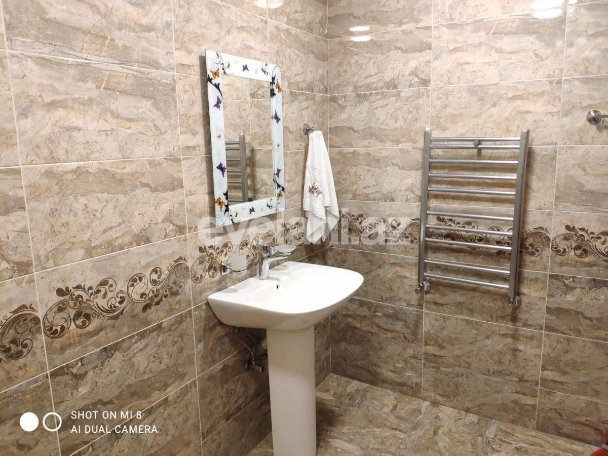 Kirayə verilir, yeni tikili, 3 otaqlı, 130 m², Bakı, Xətai r, Şah İsmayıl Xətai m.