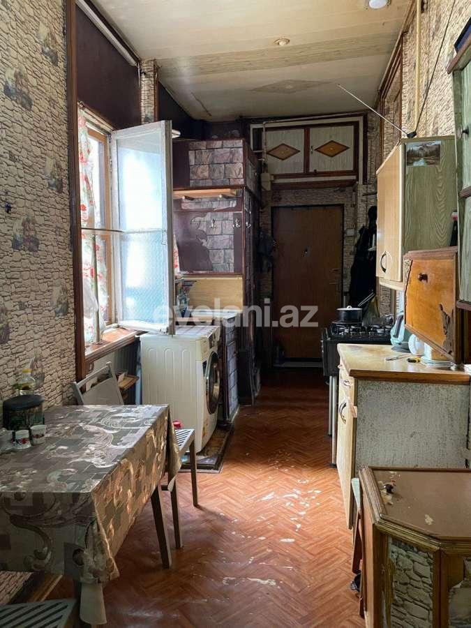 Satılır, köhnə tikili, 2 otaqlı, 40 m², Bakı, Yasamal r, Nizami m.