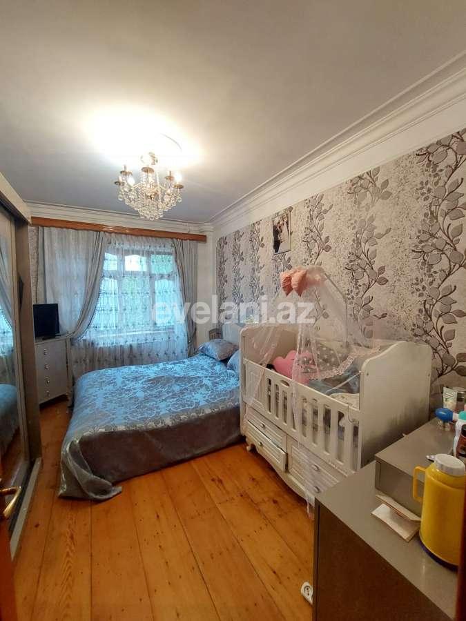 Satılır, köhnə tikili, 3 otaqlı, 80 m², Bakı, Nizami r, Xalqlar Dostluğu m.