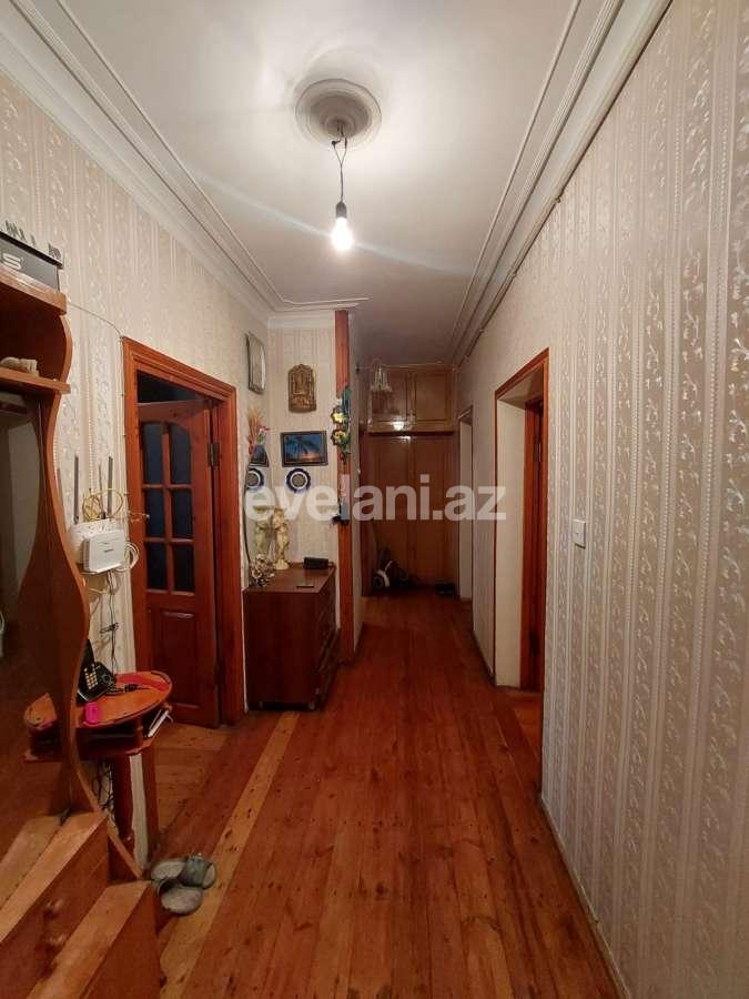 Satılır, köhnə tikili, 3 otaqlı, 80 m², Bakı, Nizami r, Xalqlar Dostluğu m.