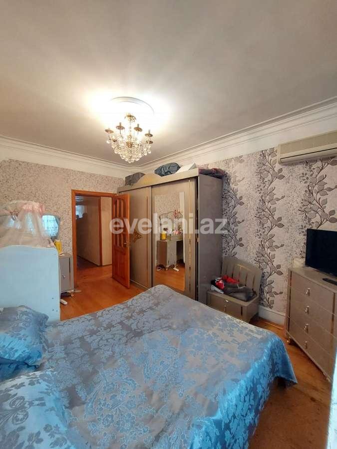 Satılır, köhnə tikili, 3 otaqlı, 80 m², Bakı, Nizami r, Xalqlar Dostluğu m.