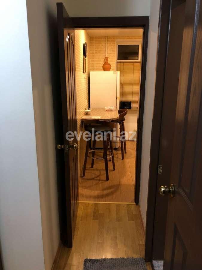 Kirayə verilir, köhnə tikili, 2 otaqlı, 65 m², Bakı, Xətai r, Şah İsmayıl Xətai m.