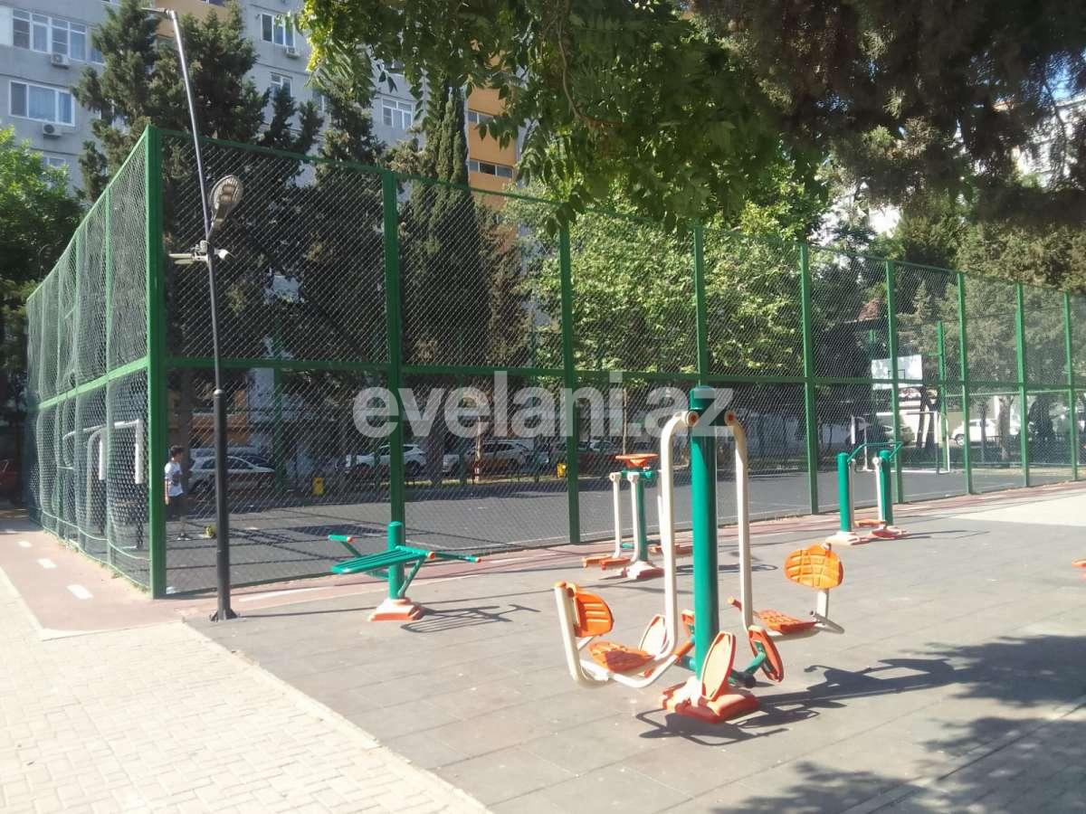 Satılır, köhnə tikili, 3 otaqlı, 70 m², Bakı, Nərimanov r, Gənclik m.