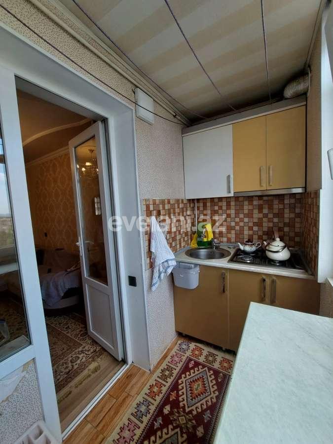 Satılır, köhnə tikili, 2 otaqlı, 65 m², Bakı, Nizami r.