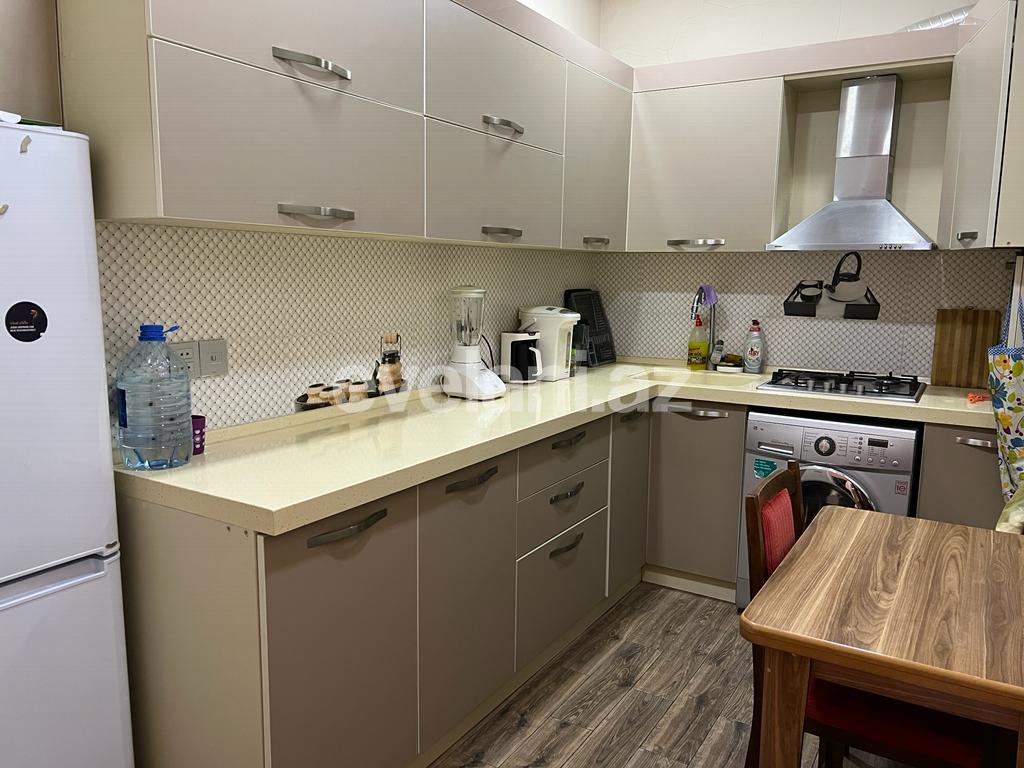 Сдаётся, вторичка, 2-комнаты, 56 m², Баку, Ясамальский r, Элмляр Академиясы m.