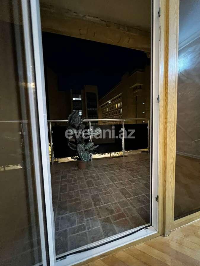 Продаётся, вторичка, 3-комнаты, 75 m², Баку, Ясамальский r, Элмляр Академиясы m.