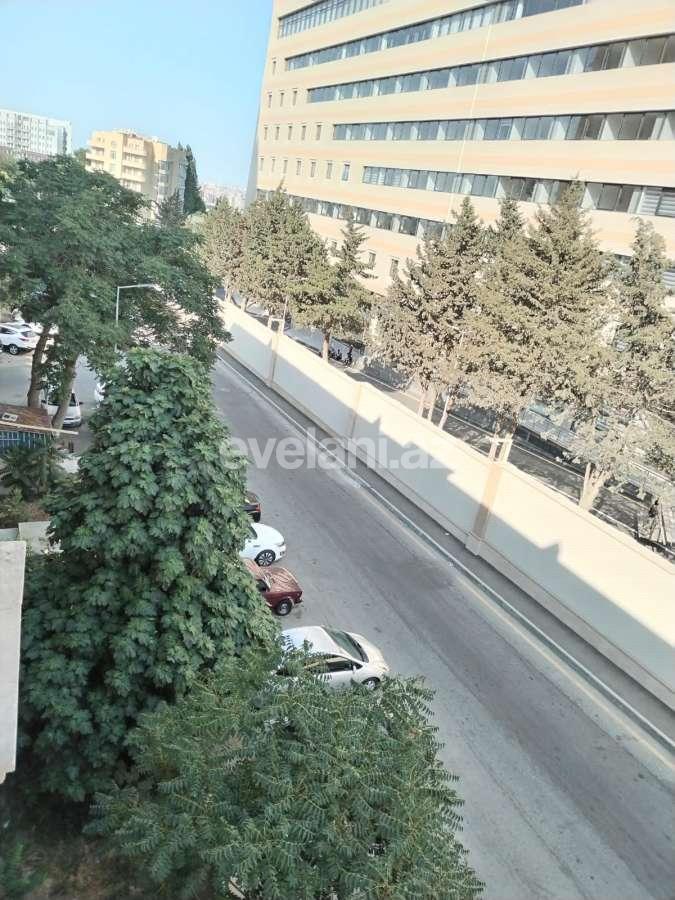 Продаётся, вторичка, 3-комнаты, 75 m², Баку, Ясамальский r, Элмляр Академиясы m.