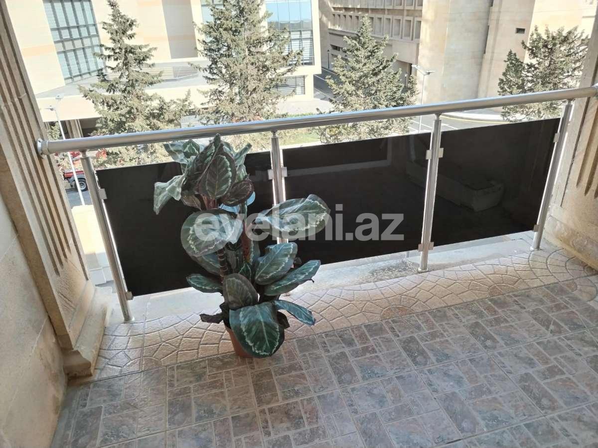 Продаётся, вторичка, 3-комнаты, 75 m², Баку, Ясамальский r, Элмляр Академиясы m.