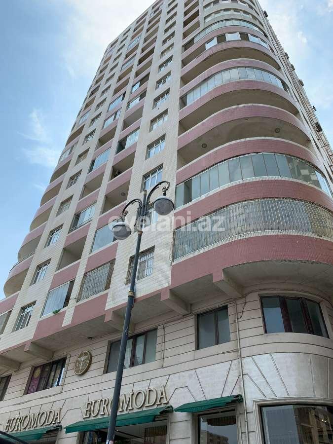 Satılır, yeni tikili, 4 otaqlı, 215 m², Bakı, Yasamal r, Elmlər Akademiyası m.