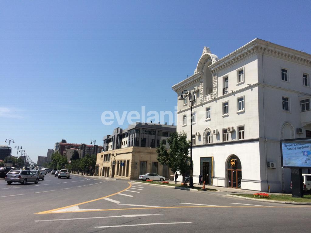 Продаётся, вторичка, 3-комнаты, 150 m², Баку, Хатаинский r, Шах Исмаил Хатаи m.