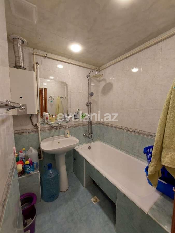 Satılır, köhnə tikili, 3 otaqlı, 85 m², Bakı, Nizami r, Xalqlar Dostluğu m.