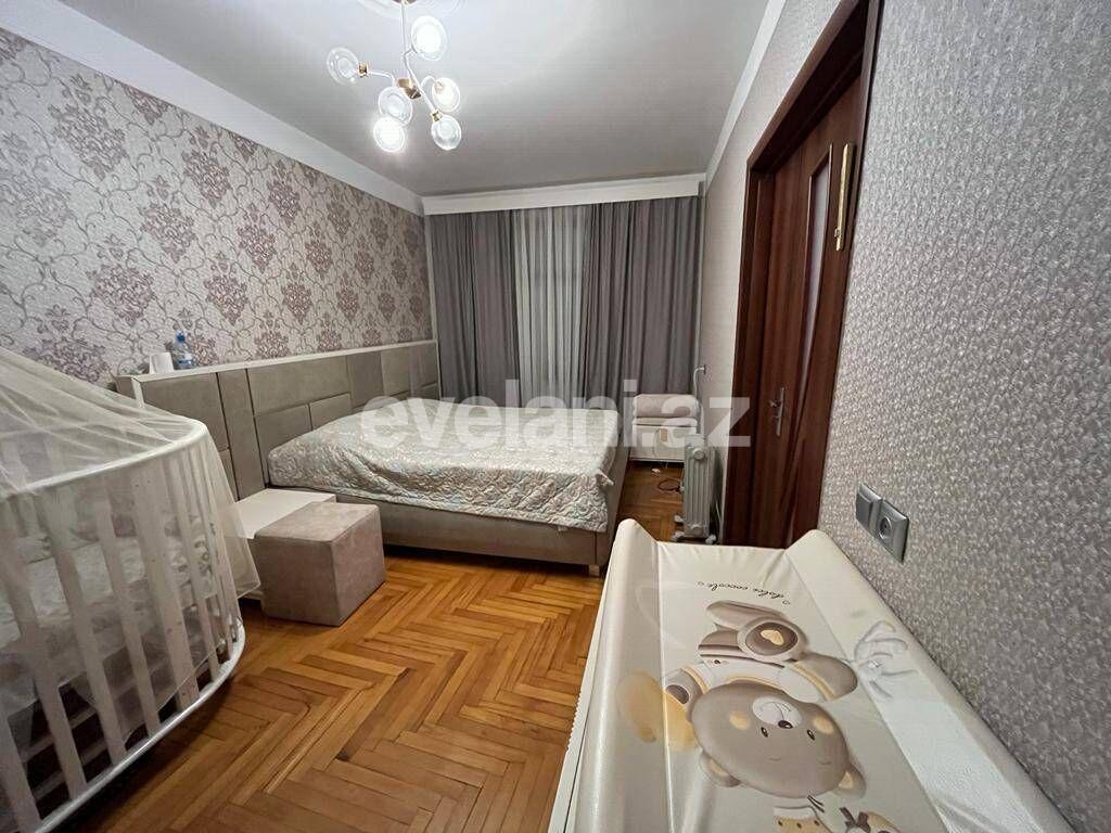 Satılır, köhnə tikili, 4 otaqlı, 120 m², Bakı, Nəsimi r, Memar Əcəmi m.