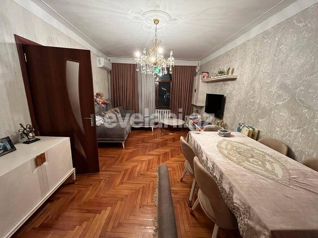Satılır, köhnə tikili, 4 otaqlı, 120 m², Bakı, Nəsimi r, Memar Əcəmi m.