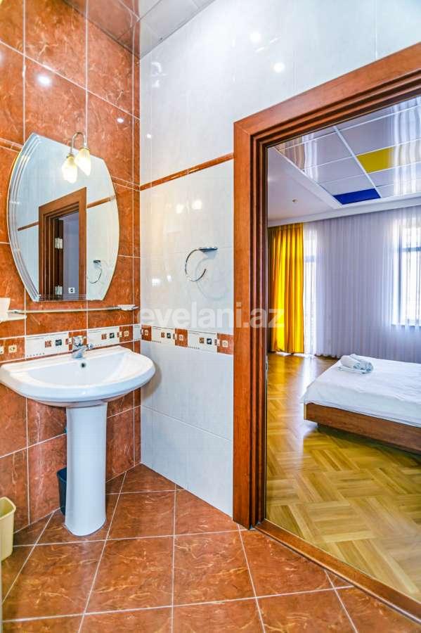 Rent, old building, 3 room, 130 m², Baku, Nasimi r, Sahil m.