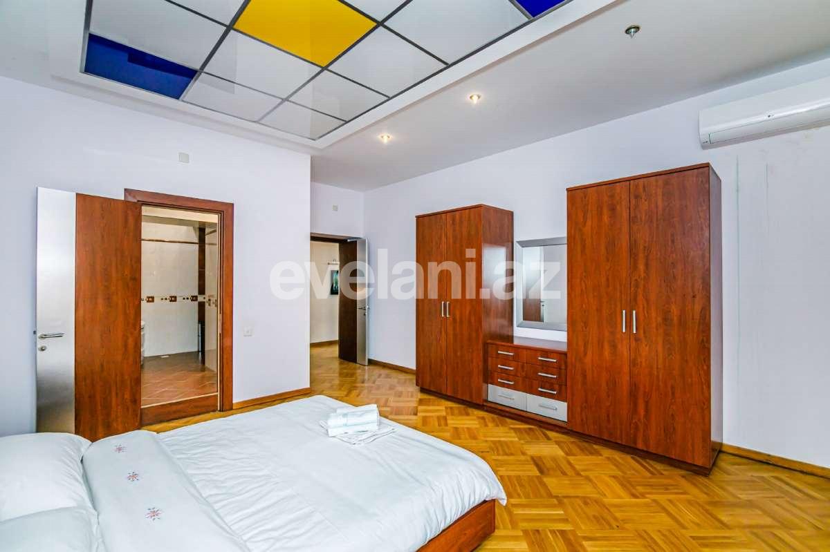 Rent, old building, 3 room, 130 m², Baku, Nasimi r, Sahil m.