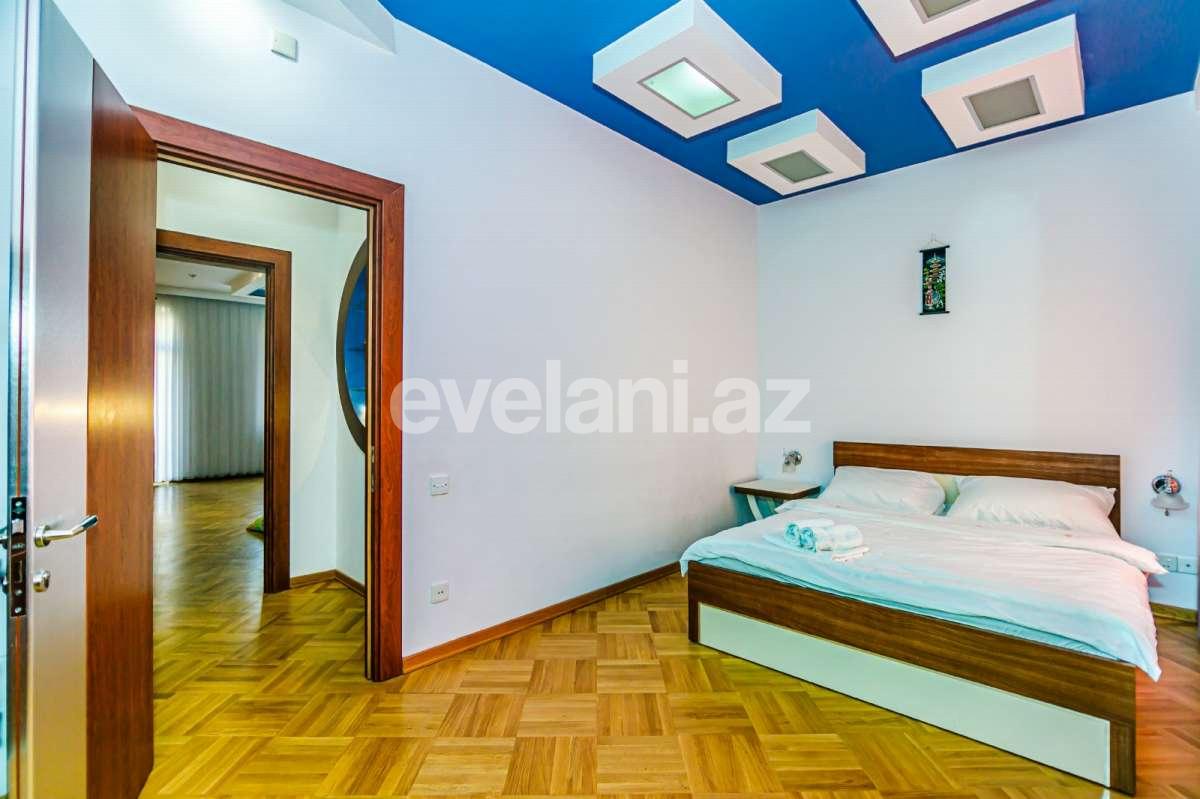 Rent, old building, 3 room, 130 m², Baku, Nasimi r, Sahil m.