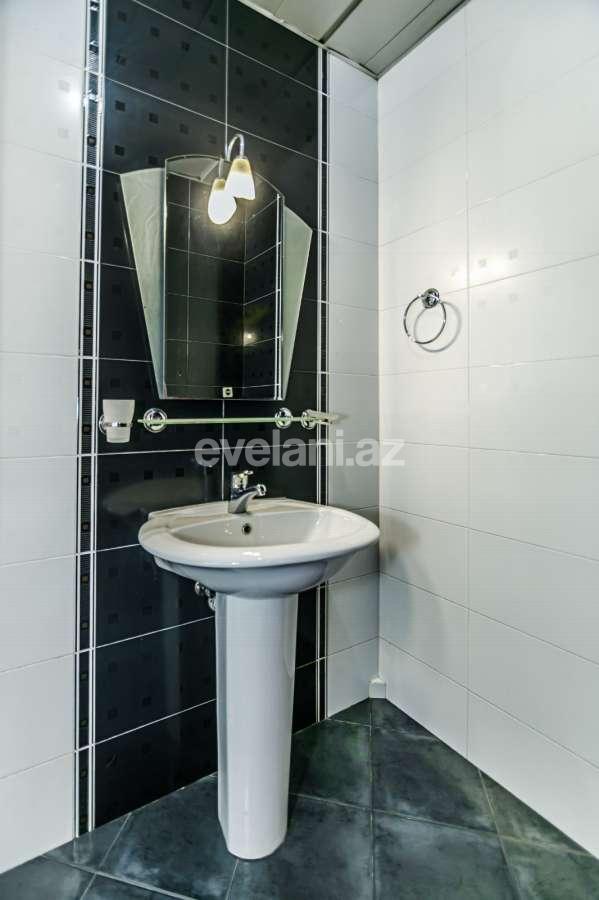 Rent, old building, 3 room, 130 m², Baku, Nasimi r, Sahil m.