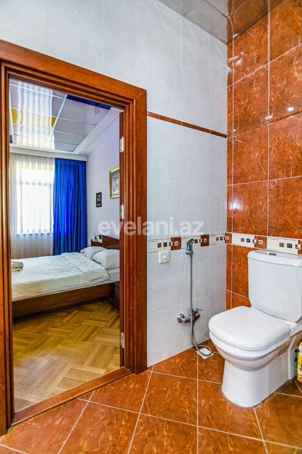 Rent, old building, 3 room, 130 m², Baku, Nasimi r, Sahil m.