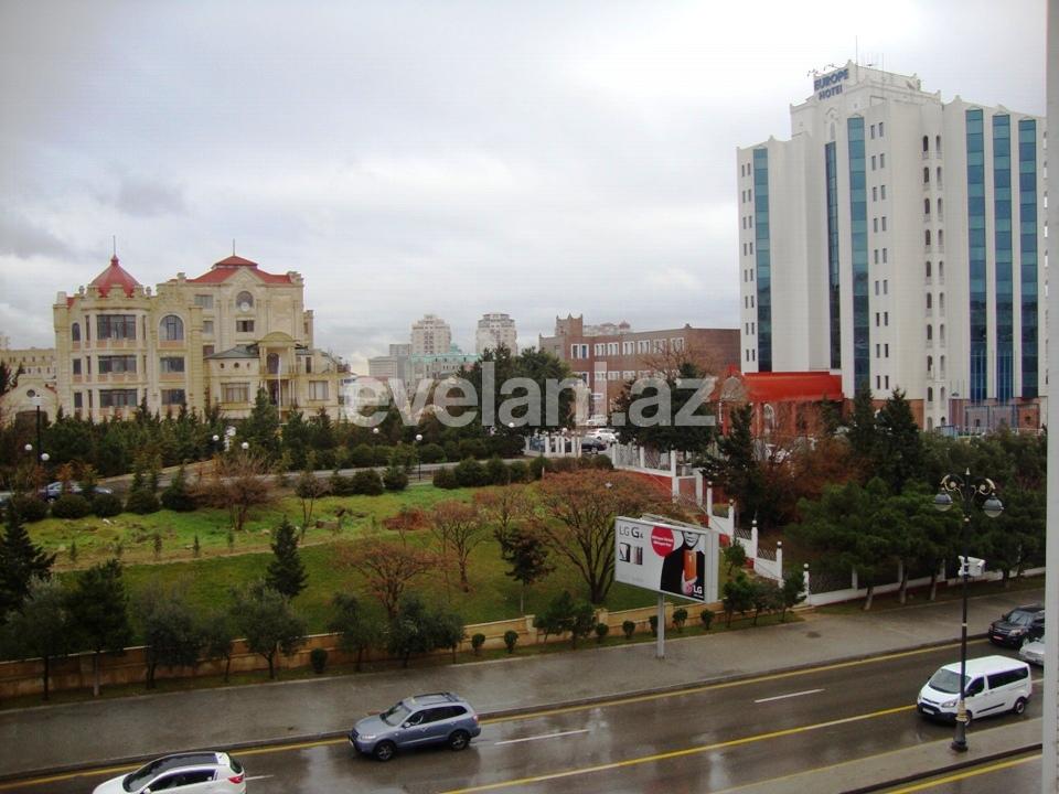 Satılır, köhnə tikili, 2 otaqlı, 60 m², Bakı, Yasamal r, Nizami m.