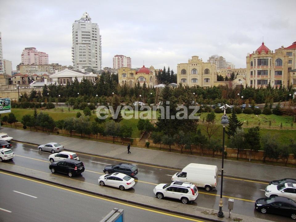 Satılır, köhnə tikili, 2 otaqlı, 60 m², Bakı, Yasamal r, Nizami m.