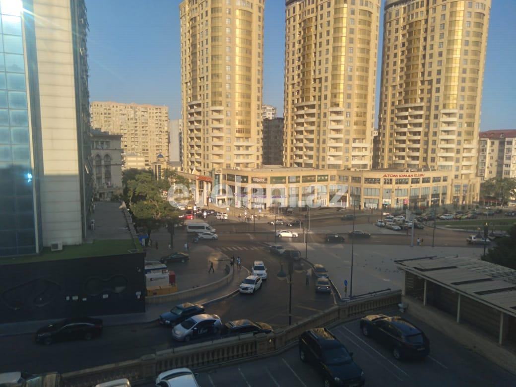 Rent, old building, 2 room, 45 m², Baku, Nizami r.