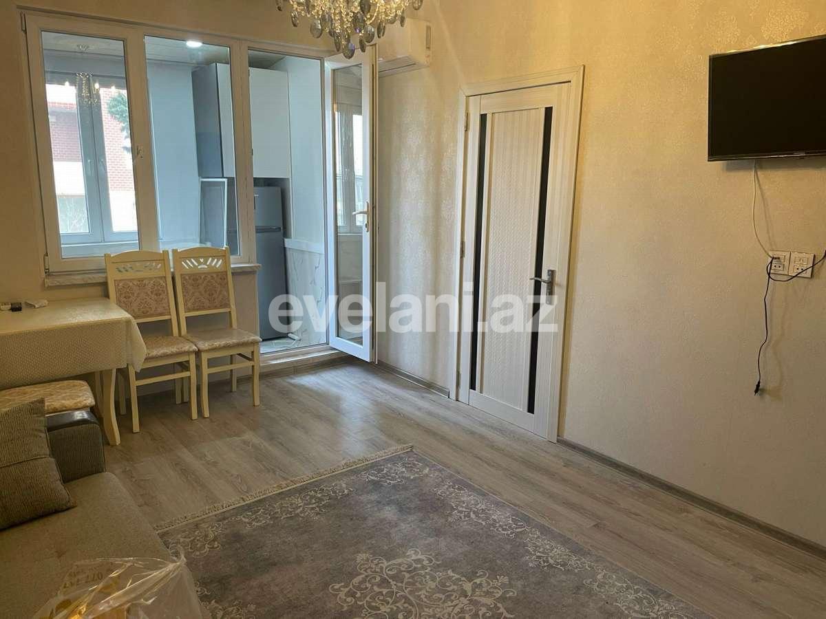 Satılır, köhnə tikili, 2 otaqlı, 45 m², Bakı, Nəsimi r, 4-cü mikrorayon q, Memar Əcəmi m.