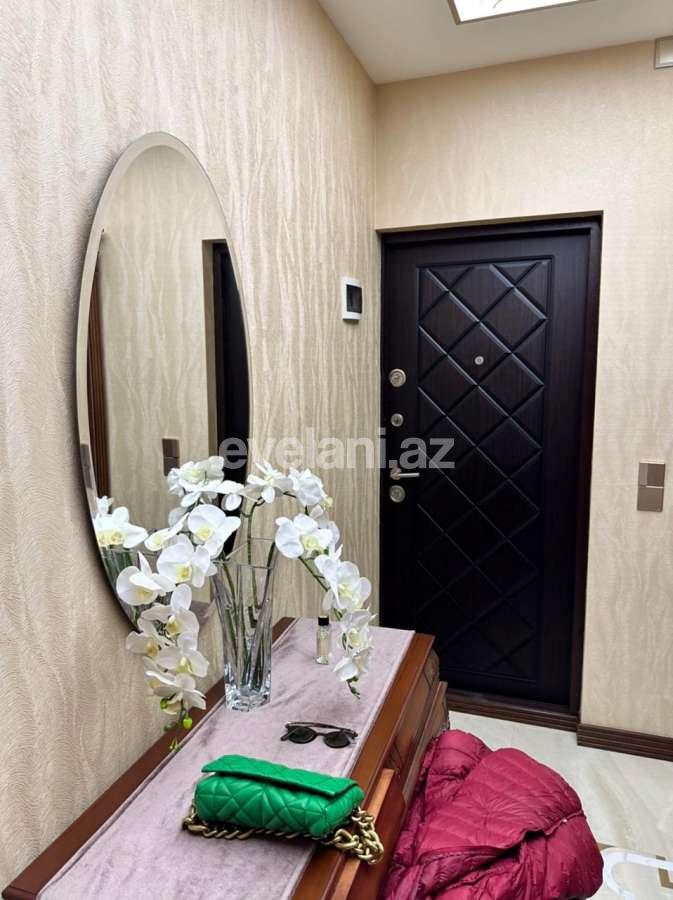 Satılır, köhnə tikili, 4 otaqlı, 105 m², Bakı, Nizami r, Xalqlar Dostluğu m.