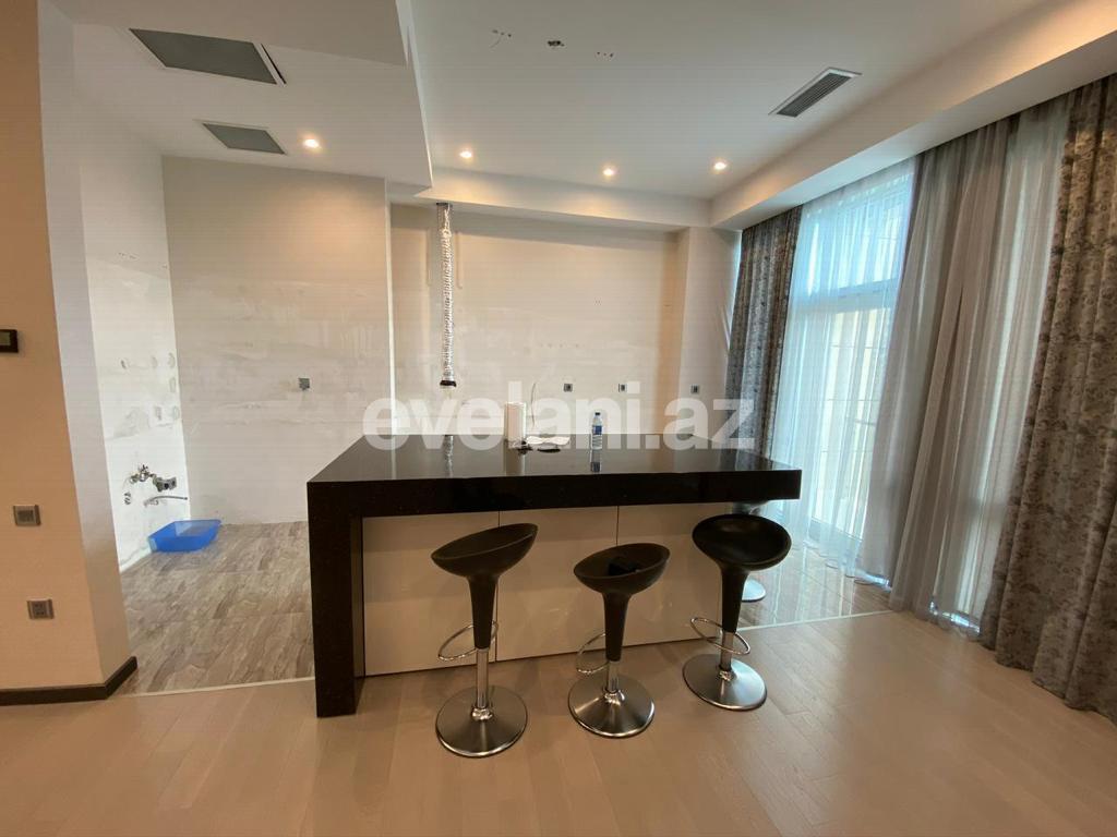 Satılır, yeni tikili, 3 otaqlı, 156 m², Bakı, Yasamal r, Yasamal q, Elmlər Akademiyası m.