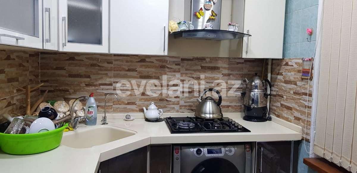 Satılır, köhnə tikili, 5 otaqlı, 55 m², Bakı, Nəsimi r, 2-ci mikrorayon q, Memar Əcəmi m.