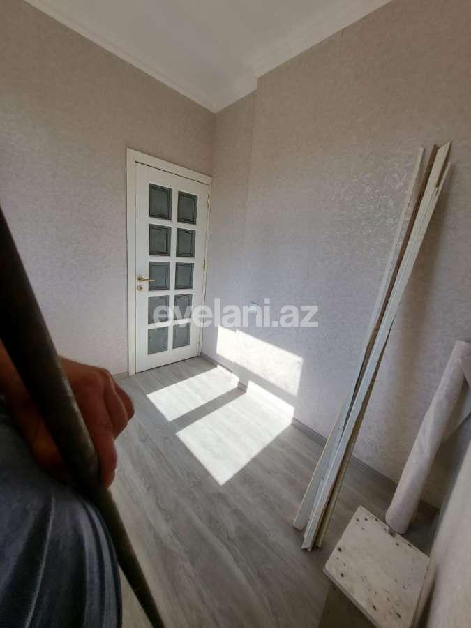 Satılır, köhnə tikili, 3 otaqlı, 50 m², Bakı, Binəqədi r, 7-ci mikrorayon q, Azadlıq prospekti m.