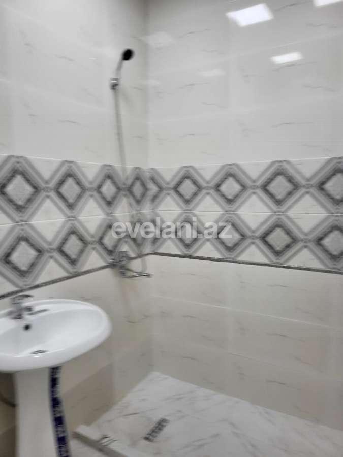 Satılır, köhnə tikili, 3 otaqlı, 50 m², Bakı, Binəqədi r, 7-ci mikrorayon q, Azadlıq prospekti m.