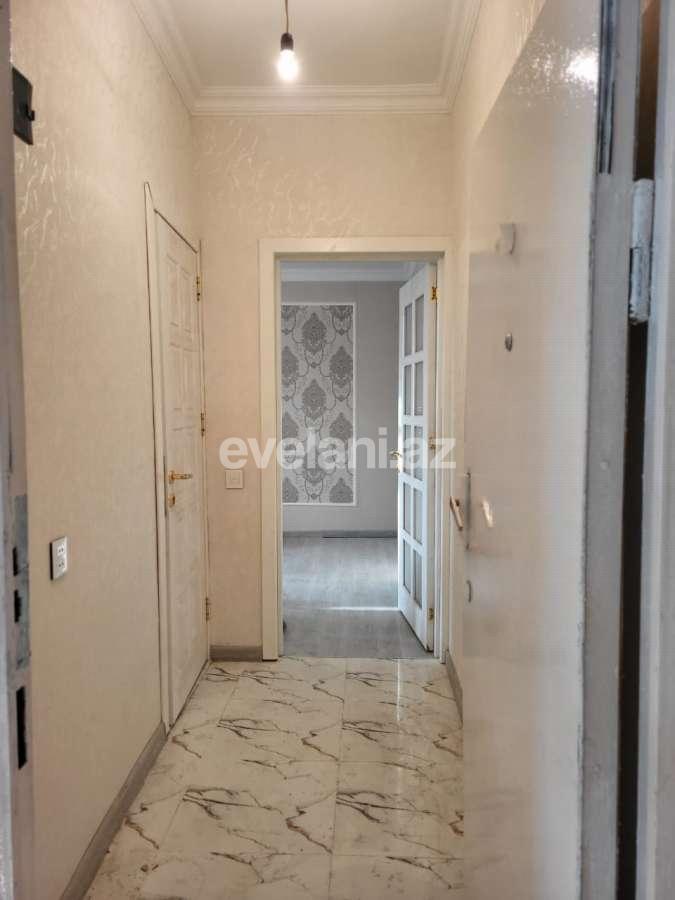 Satılır, köhnə tikili, 3 otaqlı, 50 m², Bakı, Binəqədi r, 7-ci mikrorayon q, Azadlıq prospekti m.