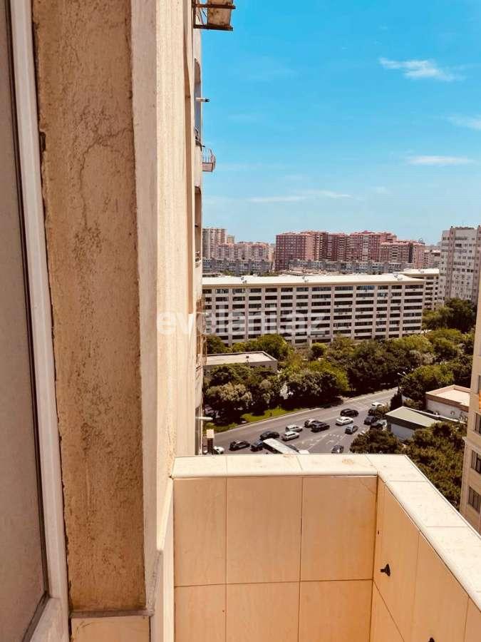 Satılır, yeni tikili, 4 otaqlı, 160 m², Bakı, Binəqədi r, 8-ci mikrorayon q, Azadlıq prospekti m.