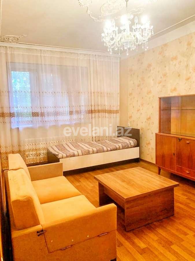 Satılır, köhnə tikili, 2 otaqlı, 45 m², Bakı, Nəsimi r, 4-cü mikrorayon q, Memar Əcəmi m.