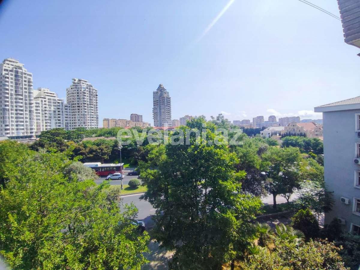 Satılır, köhnə tikili, 25 otaqlı, 60 m², Bakı, Yasamal r, Nizami m.