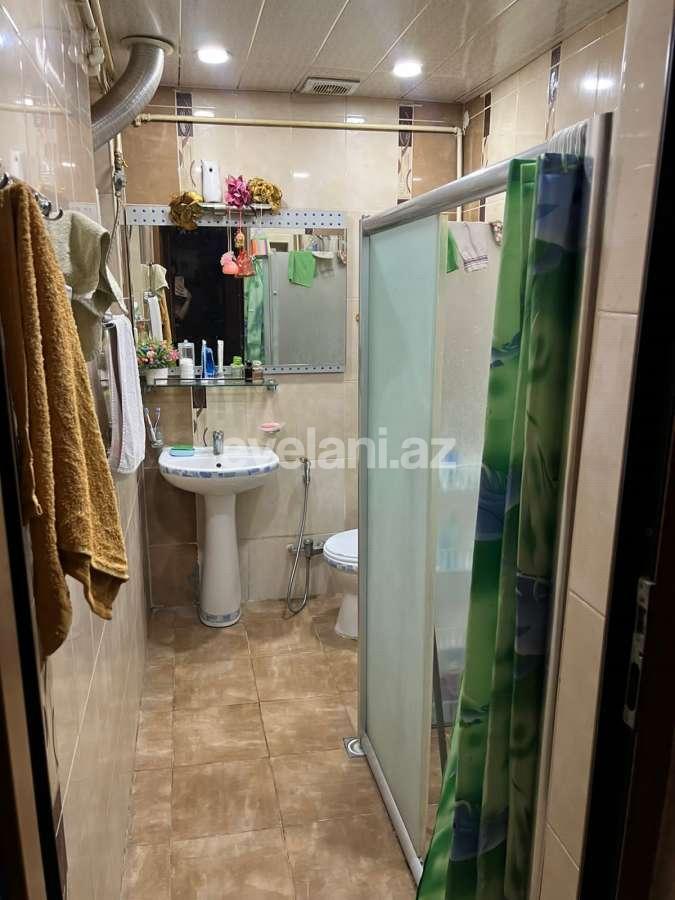 Satılır, köhnə tikili, 3 otaqlı, 80 m², Bakı, Yasamal r, Elmlər Akademiyası m.