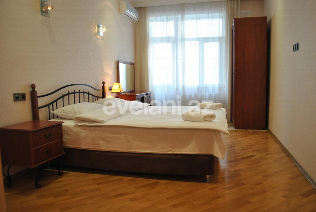 Сдаётся, новостройка, 3-комнаты, 141 m², Баку, Ясамальский r, Низами m.