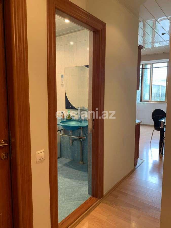Kirayə verilir, köhnə tikili, 3 otaqlı, 80 m², Bakı, Yasamal r, Elmlər Akademiyası m.