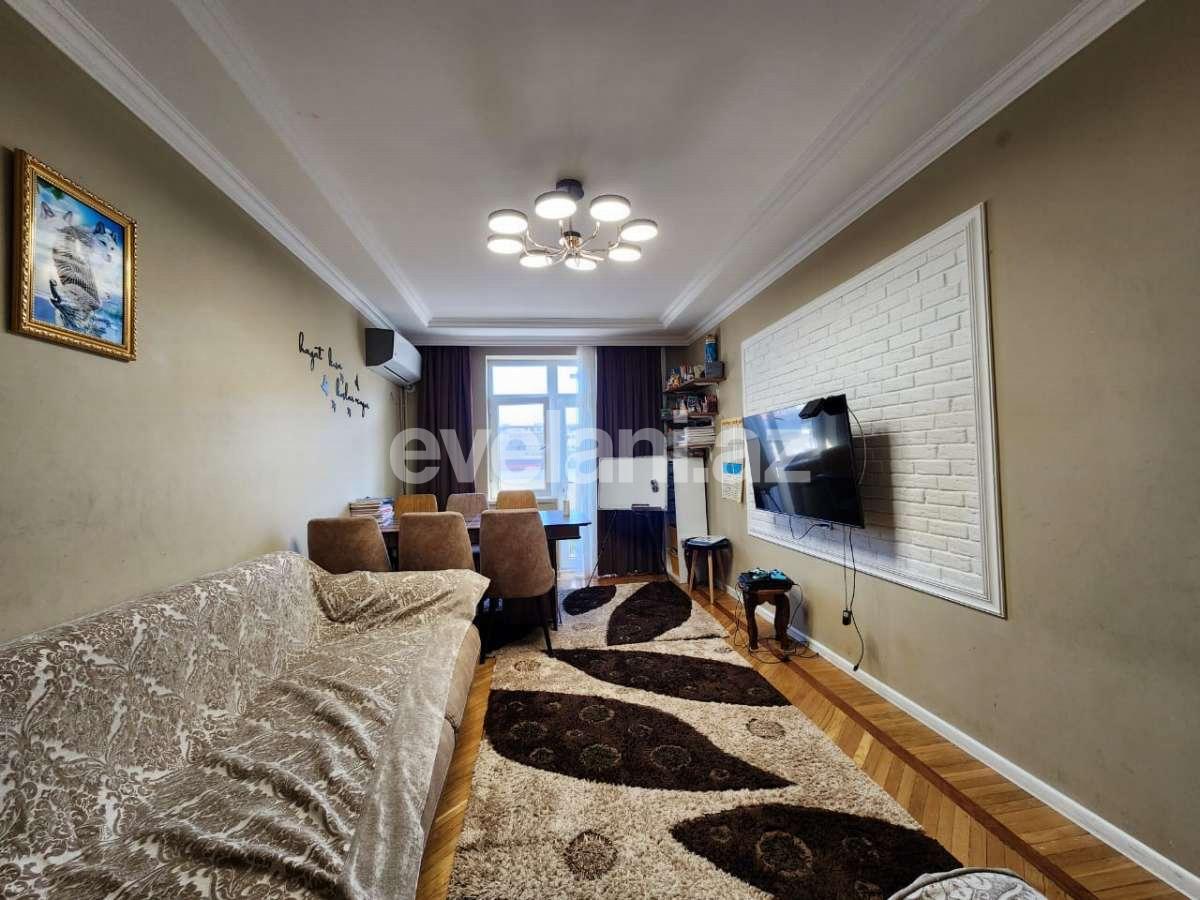 Satılır, köhnə tikili, 4 otaqlı, 119.99 m², Bakı, Nizami r, Xalqlar Dostluğu m.
