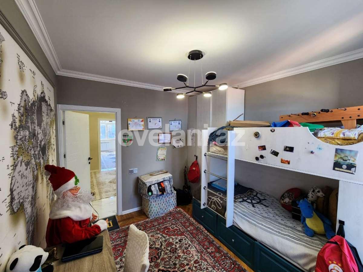 Satılır, köhnə tikili, 4 otaqlı, 119.99 m², Bakı, Nizami r, Xalqlar Dostluğu m.