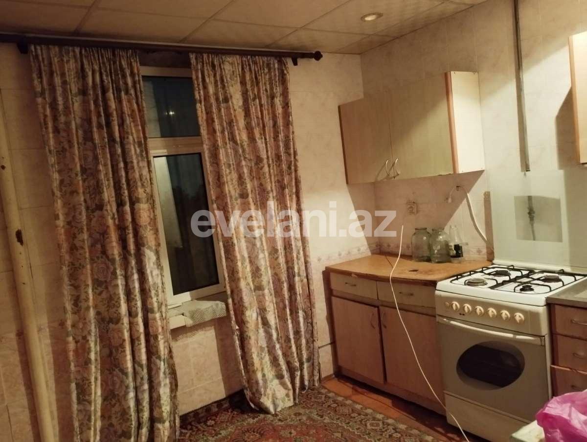 Satılır, köhnə tikili, 2 otaqlı, 62 m², Bakı, Binəqədi r, 9-cu mikrorayon q, Memar Əcəmi m.