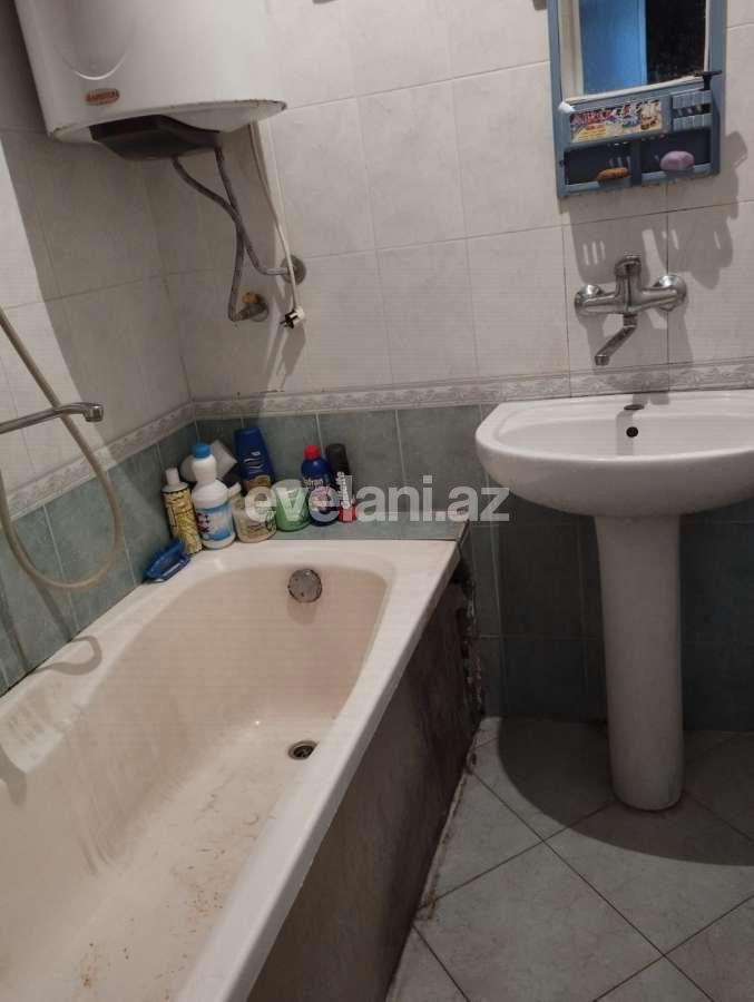 Satılır, köhnə tikili, 2 otaqlı, 62 m², Bakı, Binəqədi r, 9-cu mikrorayon q, Memar Əcəmi m.