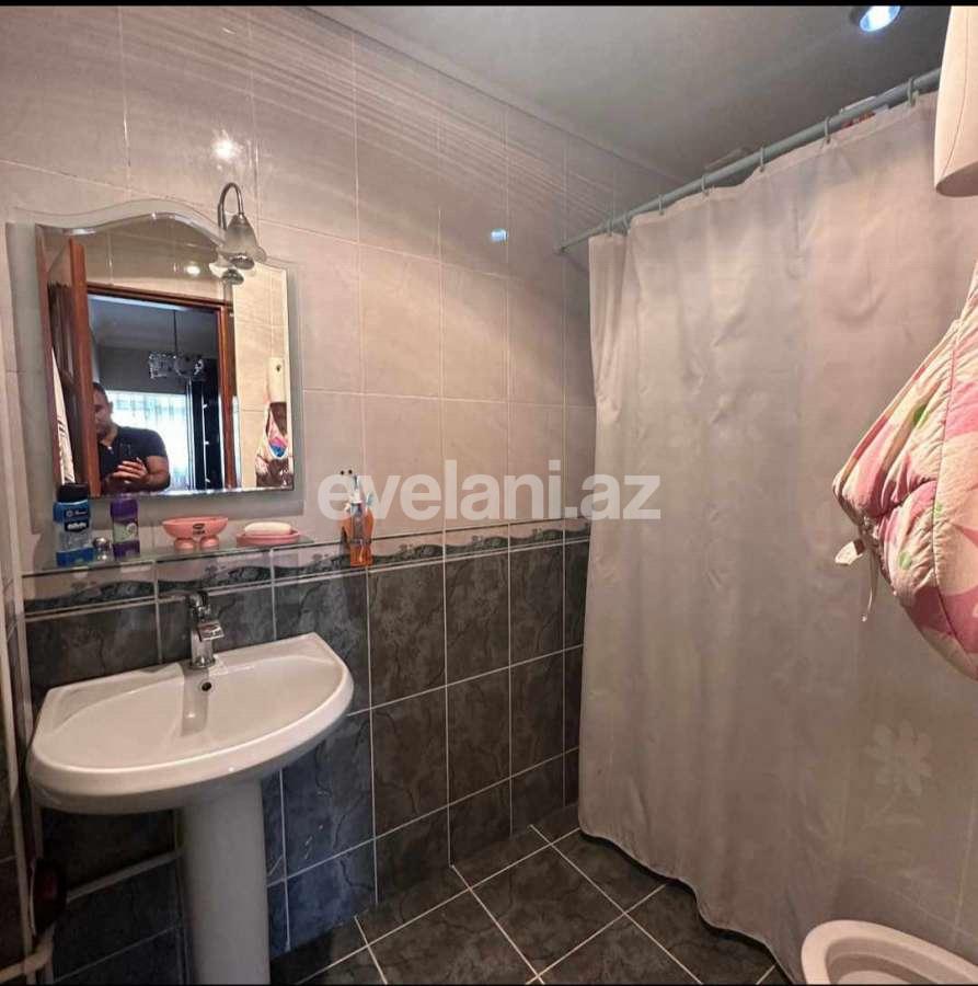 Satılır, köhnə tikili, 2 otaqlı, 70 m², Bakı, Binəqədi r, 9-cu mikrorayon q, Memar Əcəmi m.