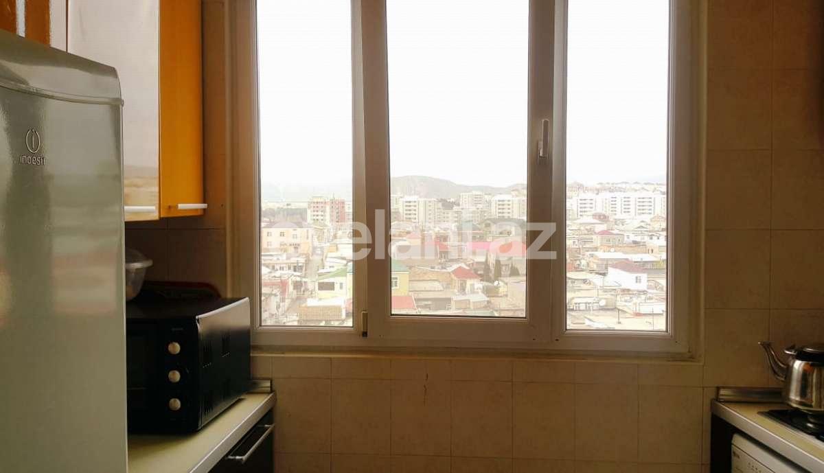 Satılır, köhnə tikili, 3 otaqlı, 70 m², Bakı, Yasamal r, Yasamal q, Elmlər Akademiyası m.