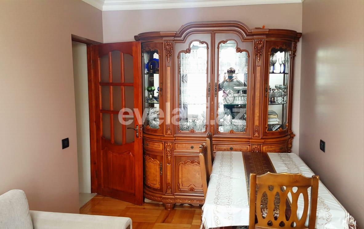Satılır, köhnə tikili, 3 otaqlı, 70 m², Bakı, Yasamal r, Yasamal q, Elmlər Akademiyası m.