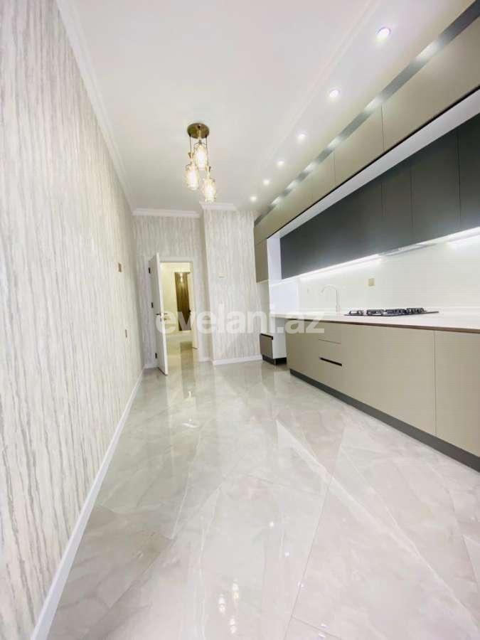 Satılır, yeni tikili, 3 otaqlı, 110 m², Bakı, Nizami r, Qara Qarayev m.