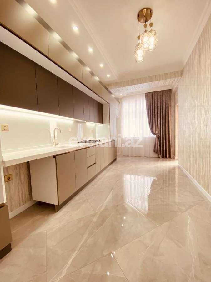 Satılır, yeni tikili, 3 otaqlı, 110 m², Bakı, Nizami r, Qara Qarayev m.
