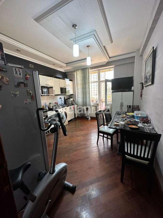 Satılır, yeni tikili, 3 otaqlı, 120 m², Bakı, Yasamal r, Elmlər Akademiyası m.