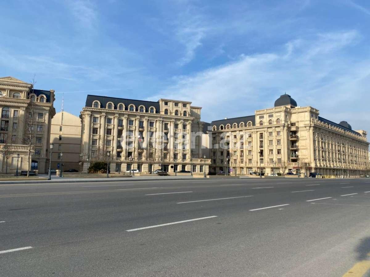 Сдаётся, новостройка, 4-комнаты, 130 m², Баку, Сабаильский r, Баилова p, Ичери Шехер m.